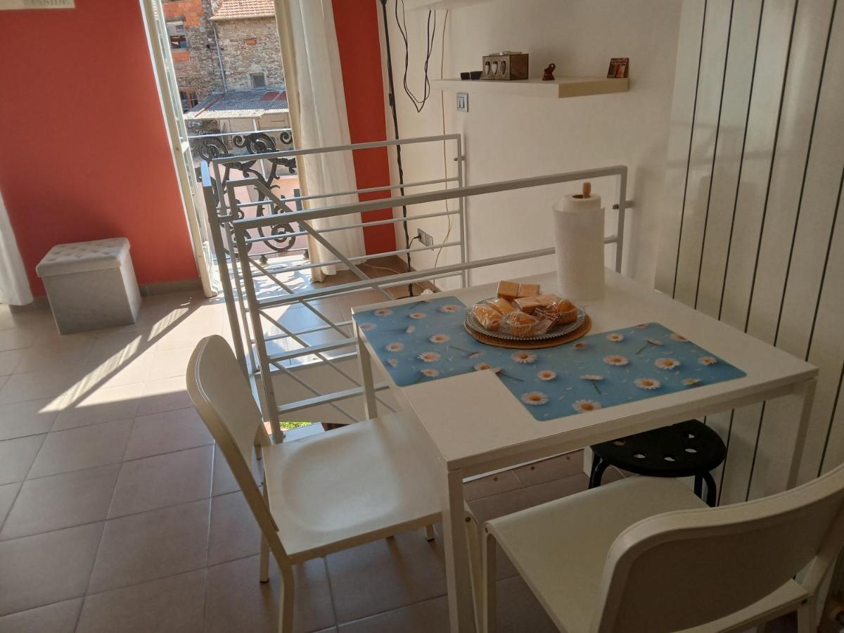 La Casetta Di Giulia Dolceacqua Eksteriør billede